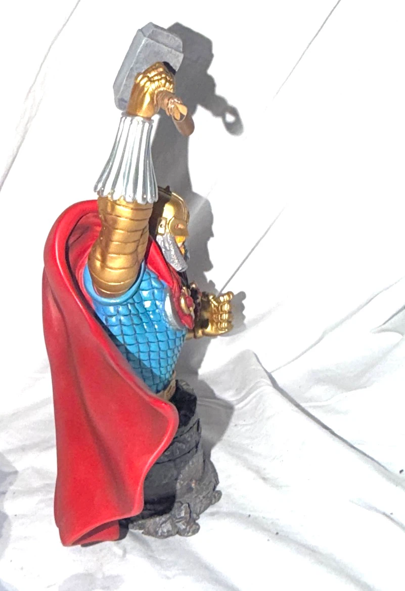 Bowen Designs Marvel The Mighty Thor Limited Edition Collectible - photo 3