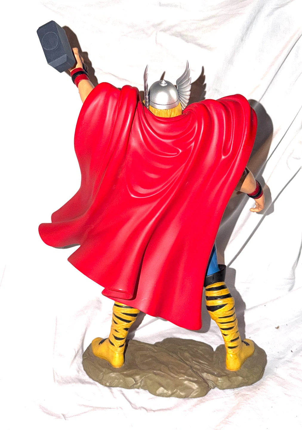 Marvel Avengers The Mighty Thor Limited Edition Collectible - photo 4