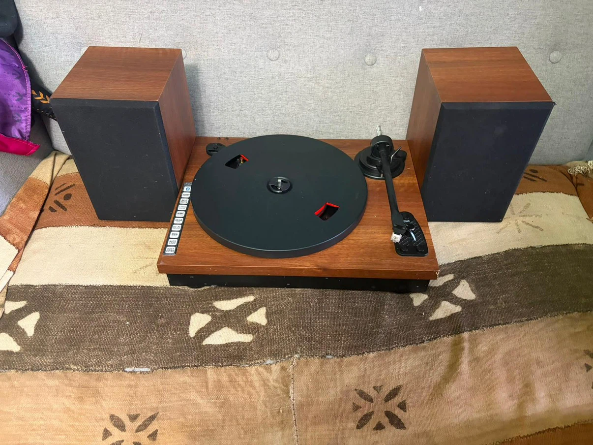 Pro-Ject Debut Carbon Turntable with Hi-Fi Speakers