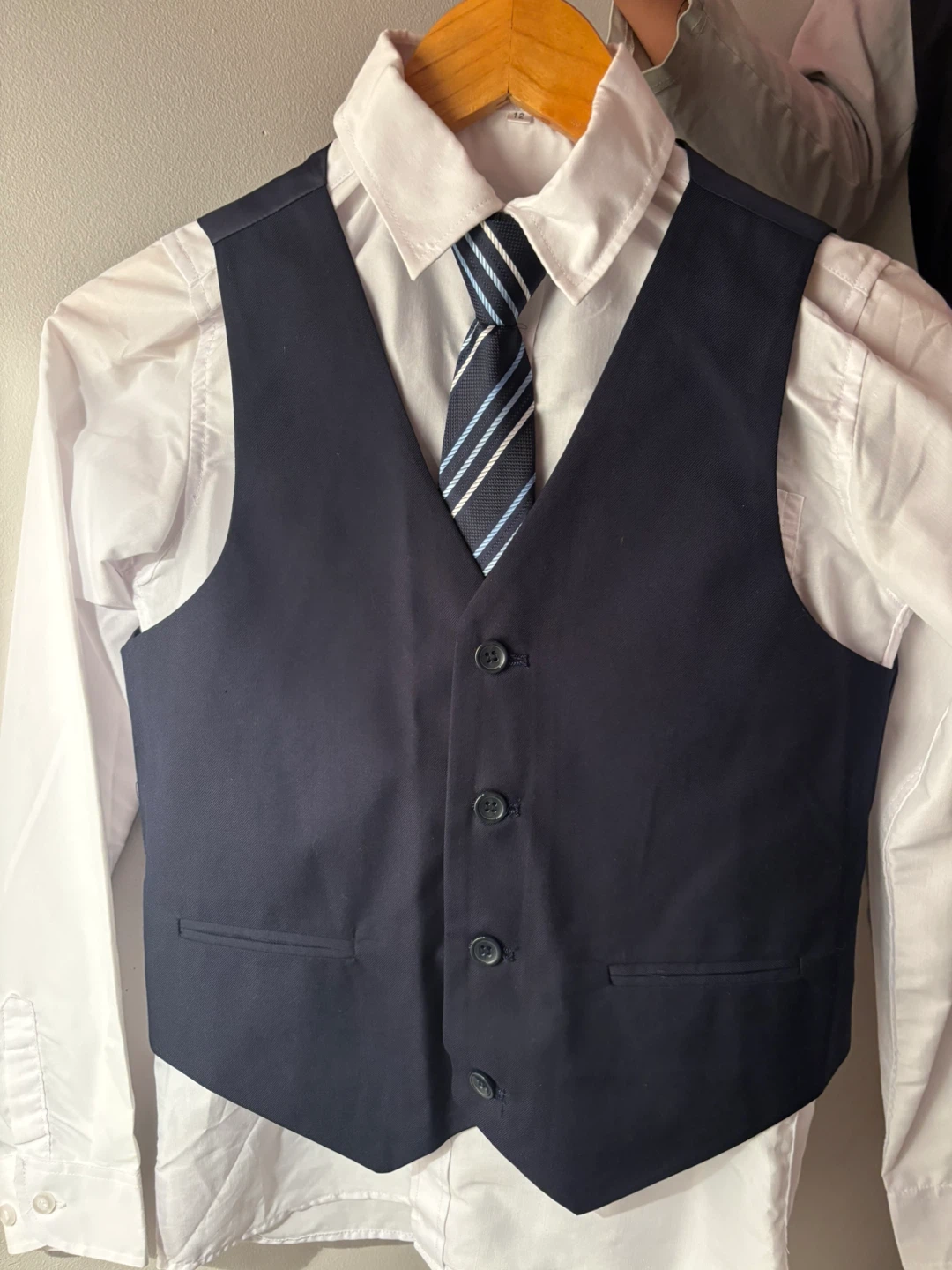 Costume 3 pièces pour garçon (veste, gilet, pantalon, cravate) - photo 2