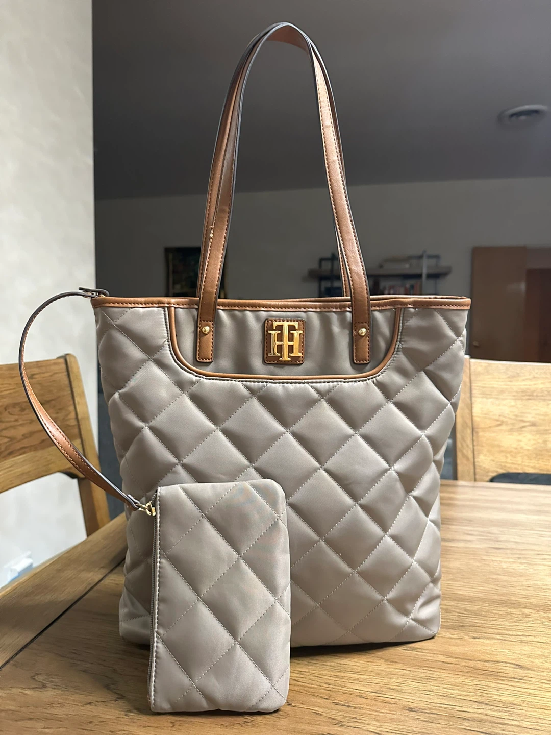Tommy Hilfiger Quilted Tote Bag with Pouch