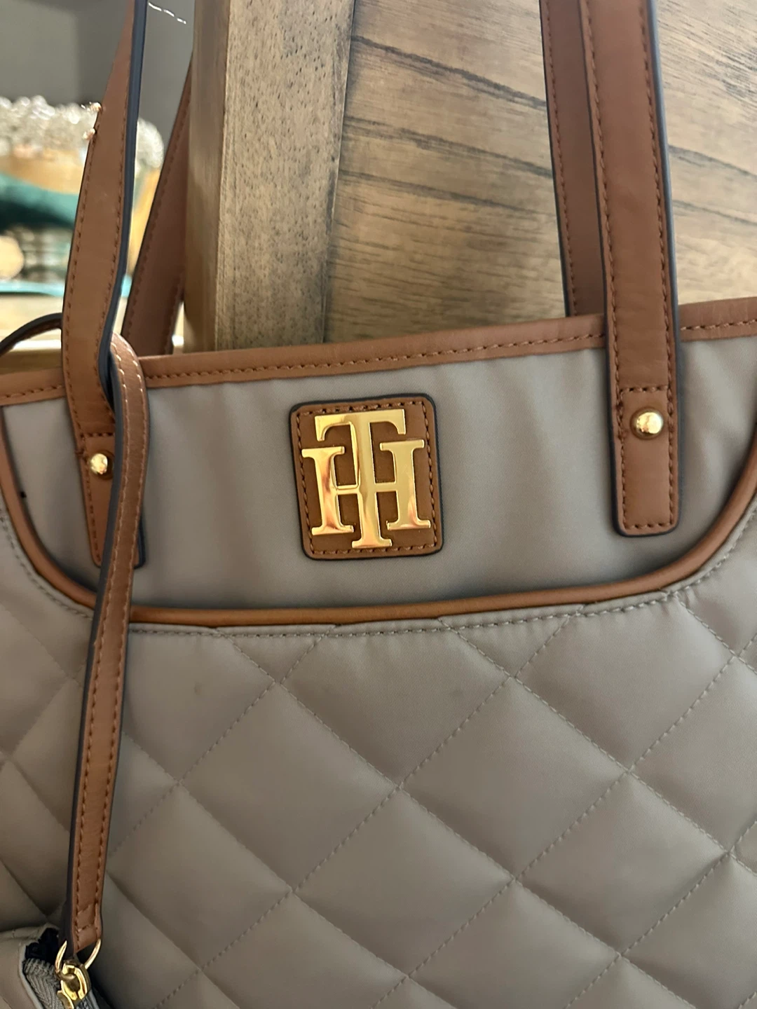 Tommy Hilfiger Quilted Tote Bag with Pouch - photo 2