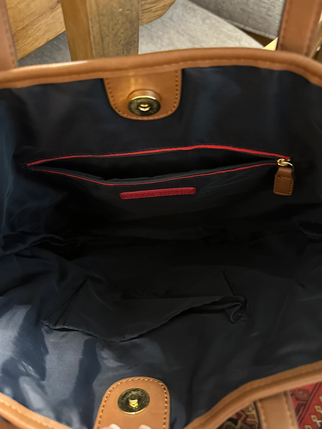 Tommy Hilfiger Quilted Tote Bag with Pouch - photo 5