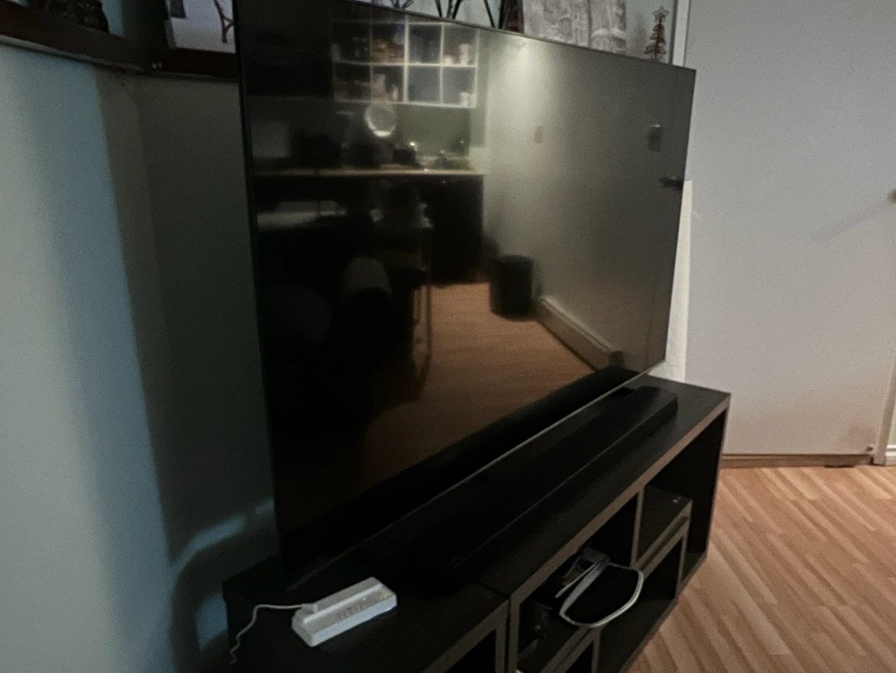 Samsung Smart TV with Soundbar 65” - photo 3