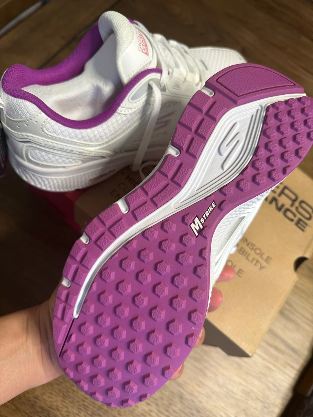 NWT Skechers GORun Consistent Sneakers White/Purple Size 6 - photo 5