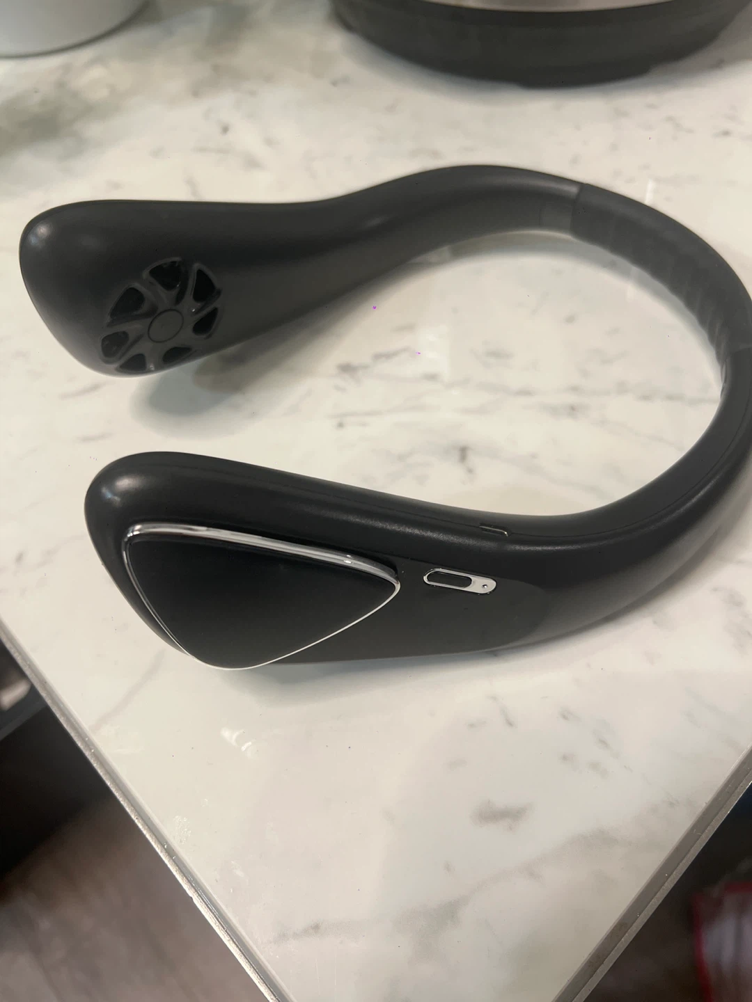 Black Wearable Neck Fan