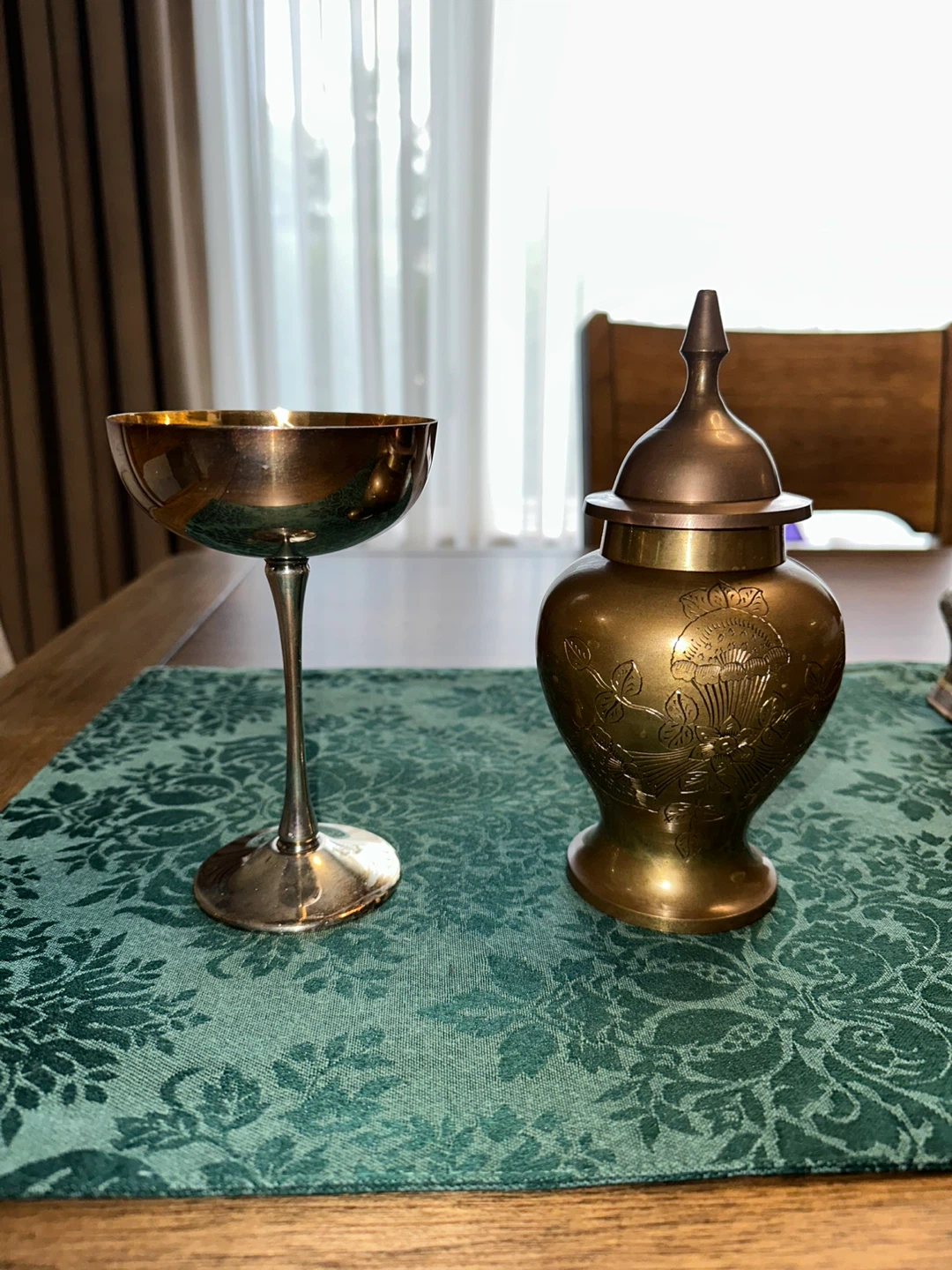 2-Piece Vintage Decor Bundle!