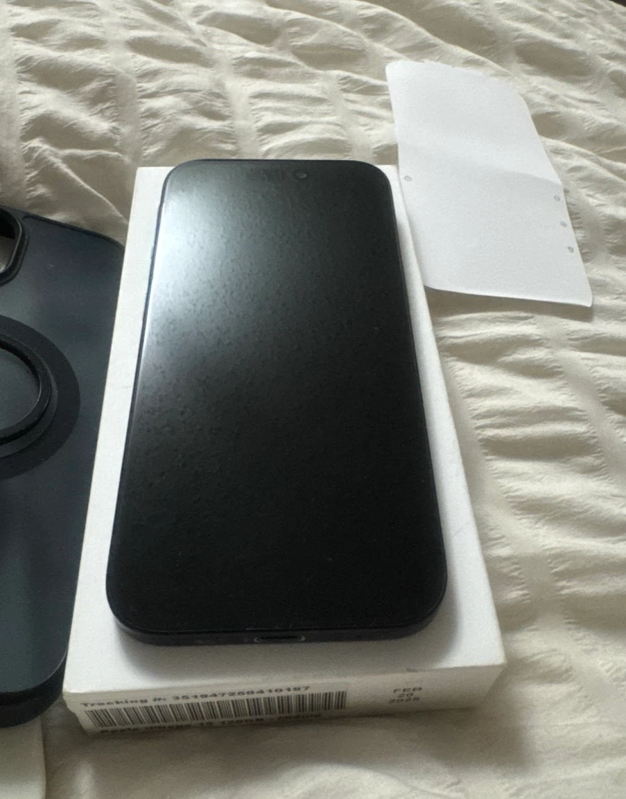 iPhone 15 - photo 5