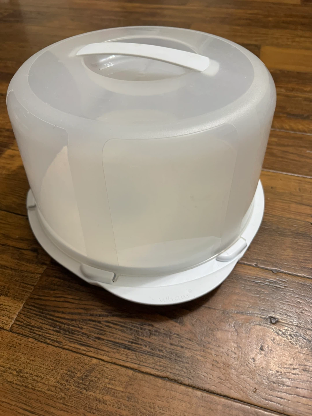 Wham 12 inch cake carrier with lid