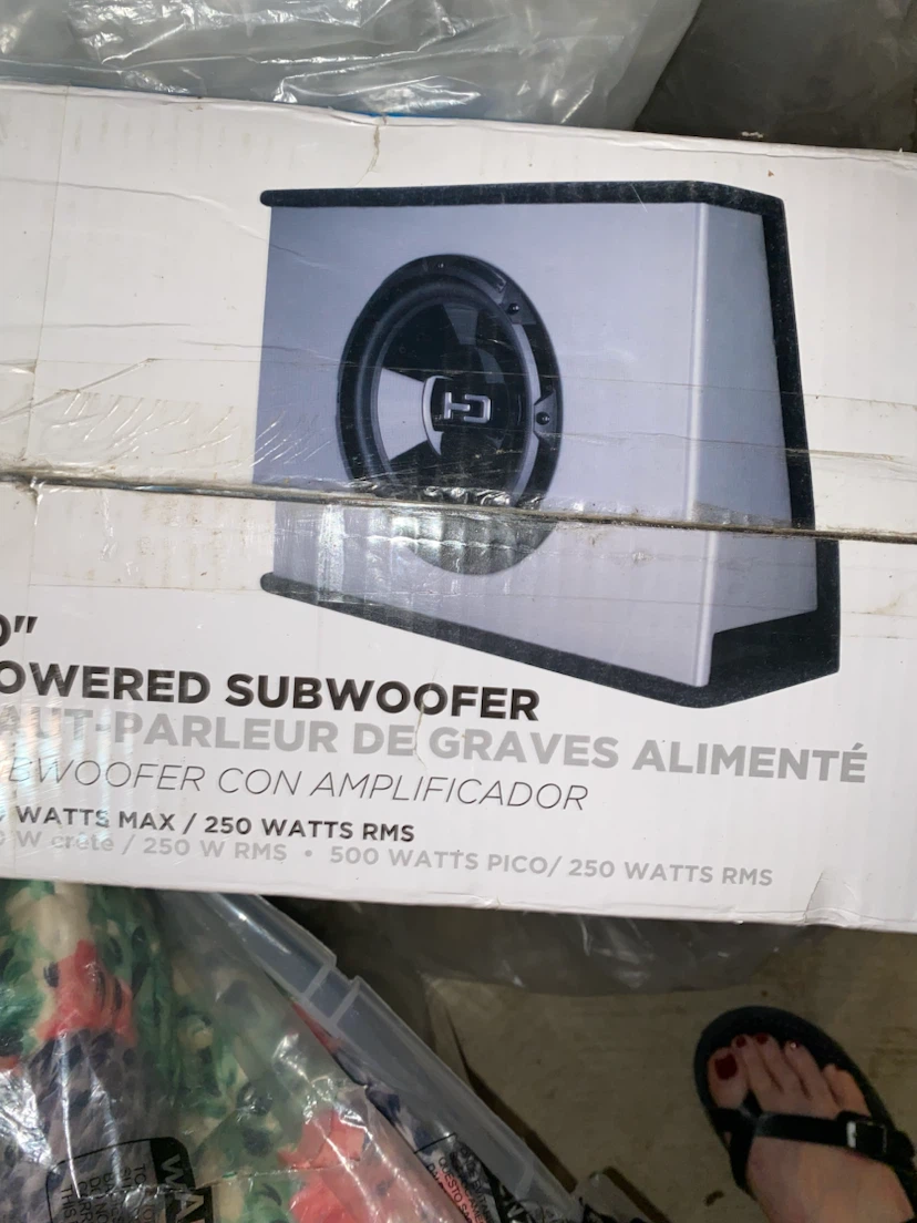 Scosche 10" HD Powered Subwoofer new in box