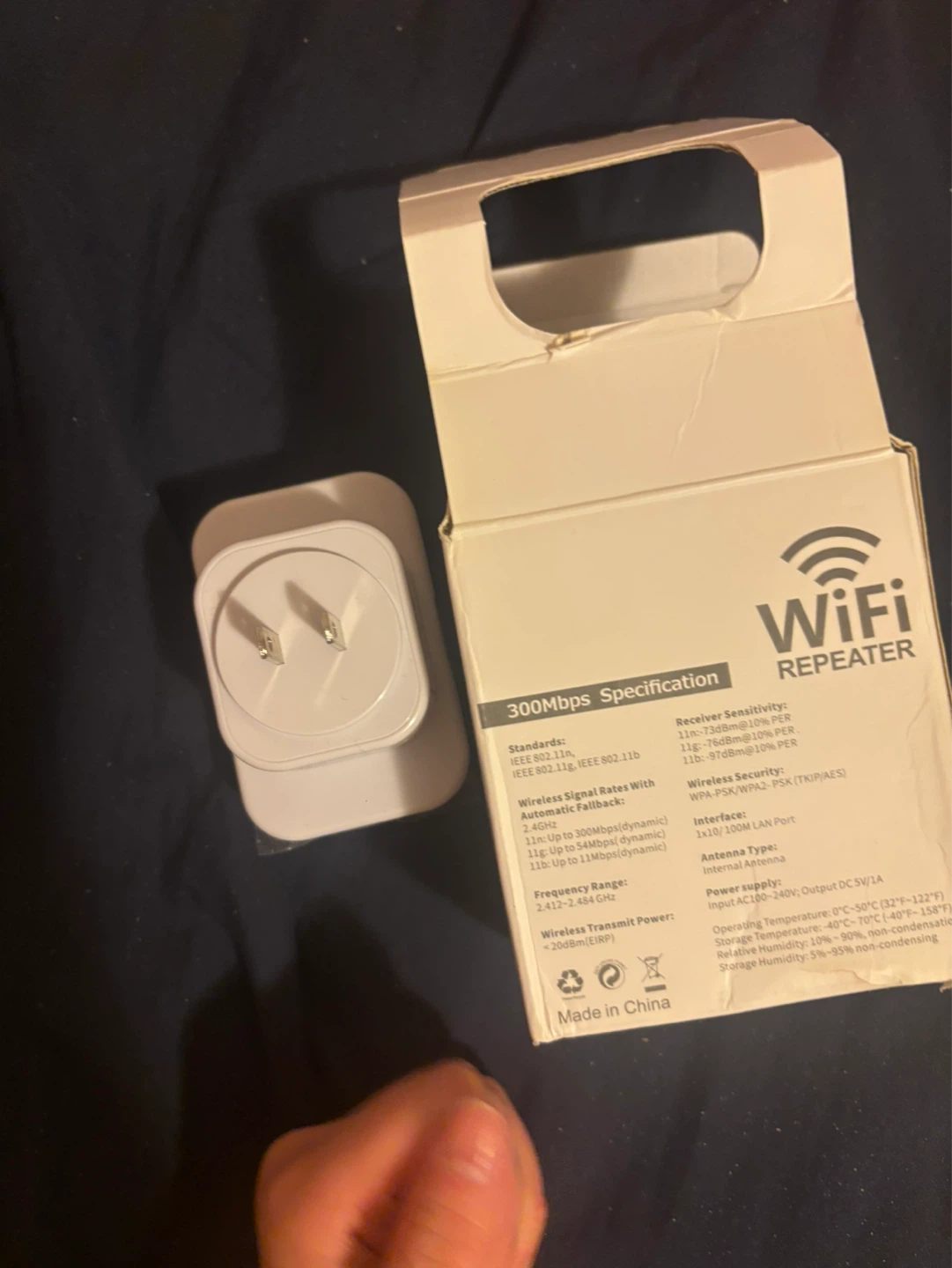 White Wi-Fi Range Extender Repeater - photo 2
