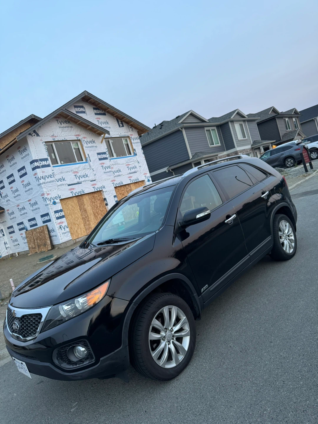 Black Kia Sorento EX AWD SUV