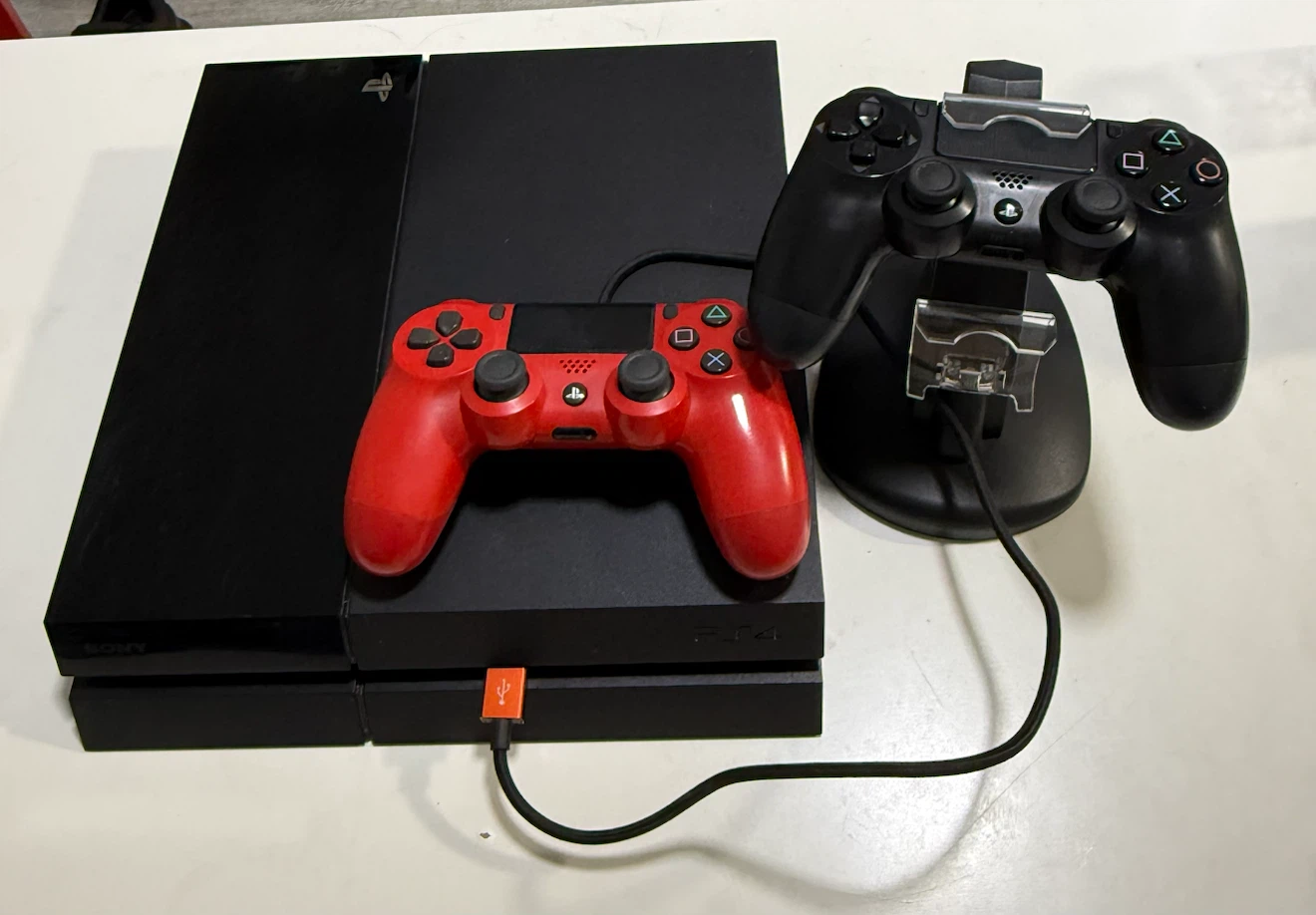 PS4 500GB Bundle - 2 Controllers + 13 Games - photo 2