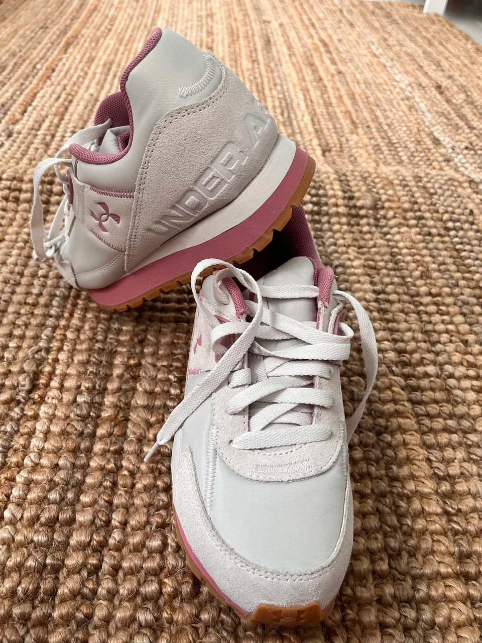 🚨 BRAND NEW UNDER ARMOUR NYLON RUNNER (WOMEN'S 6.5) 🚨 - photo 4