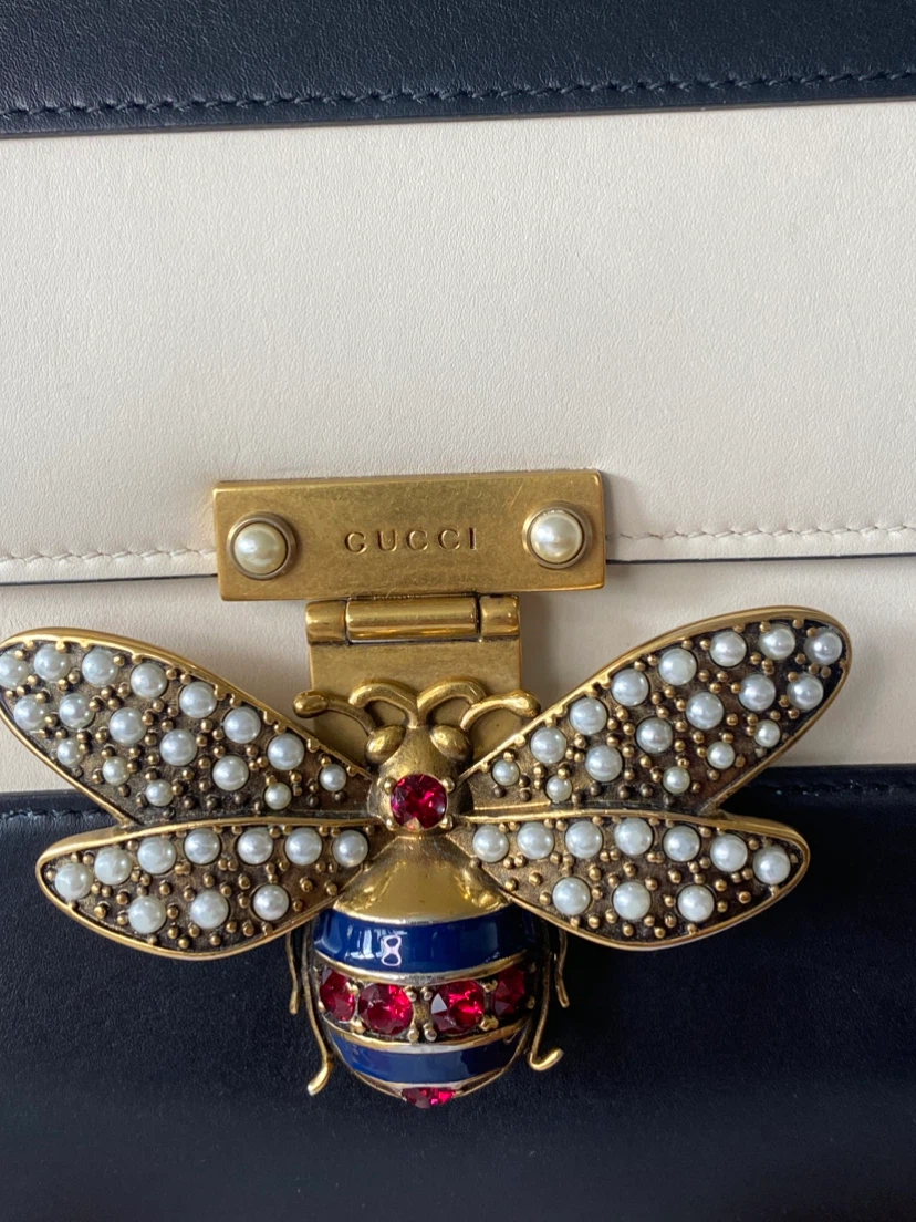 Gucci Bee Embellished Top Handle Bag - photo 2