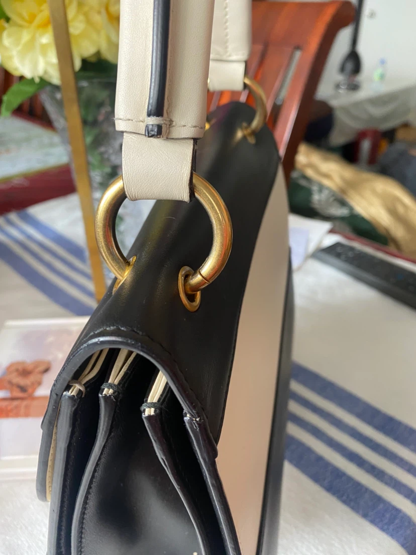 Gucci Bee Embellished Top Handle Bag - photo 5