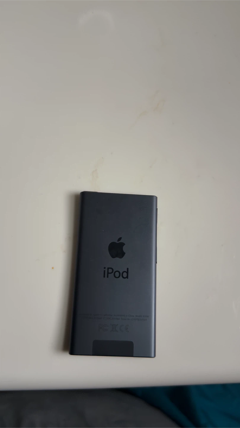 Apple iPod nano - photo 3