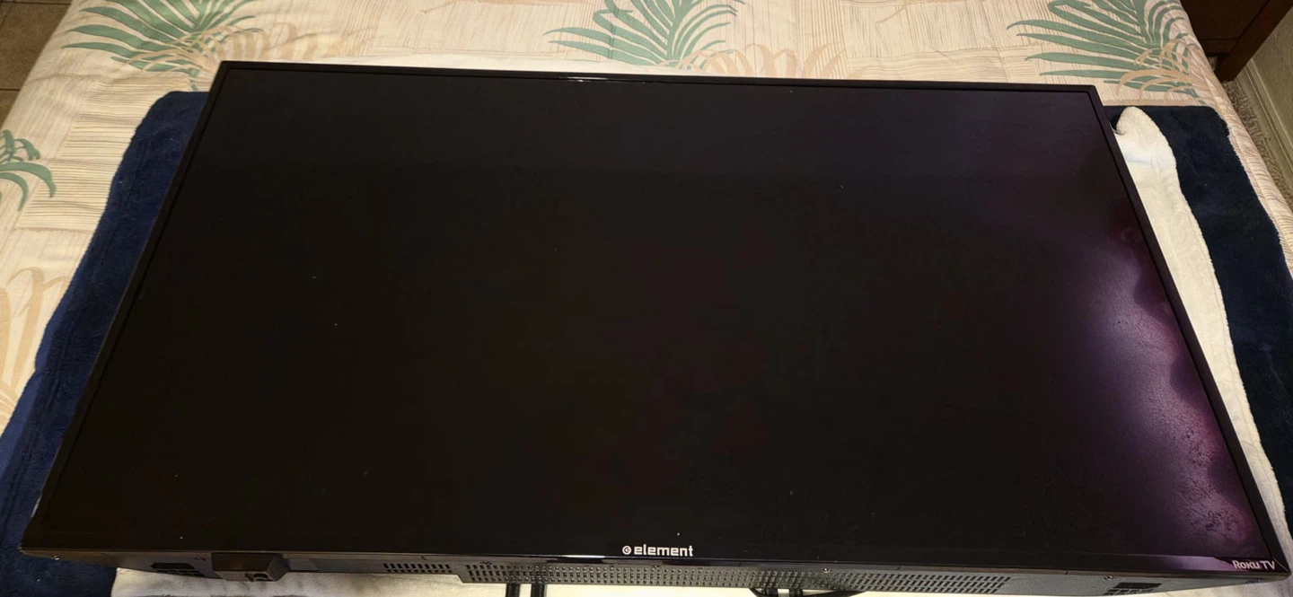 Element Roku TV - photo 2