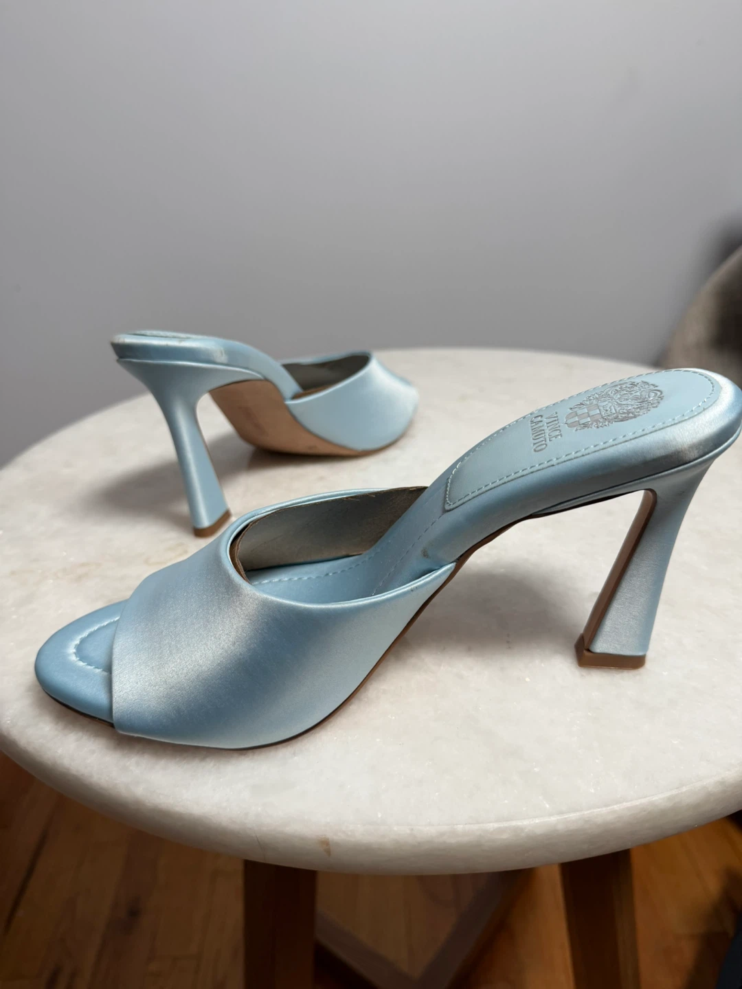 Vince Camuto Light Blue Satin Mules Heels size 9M - photo 2