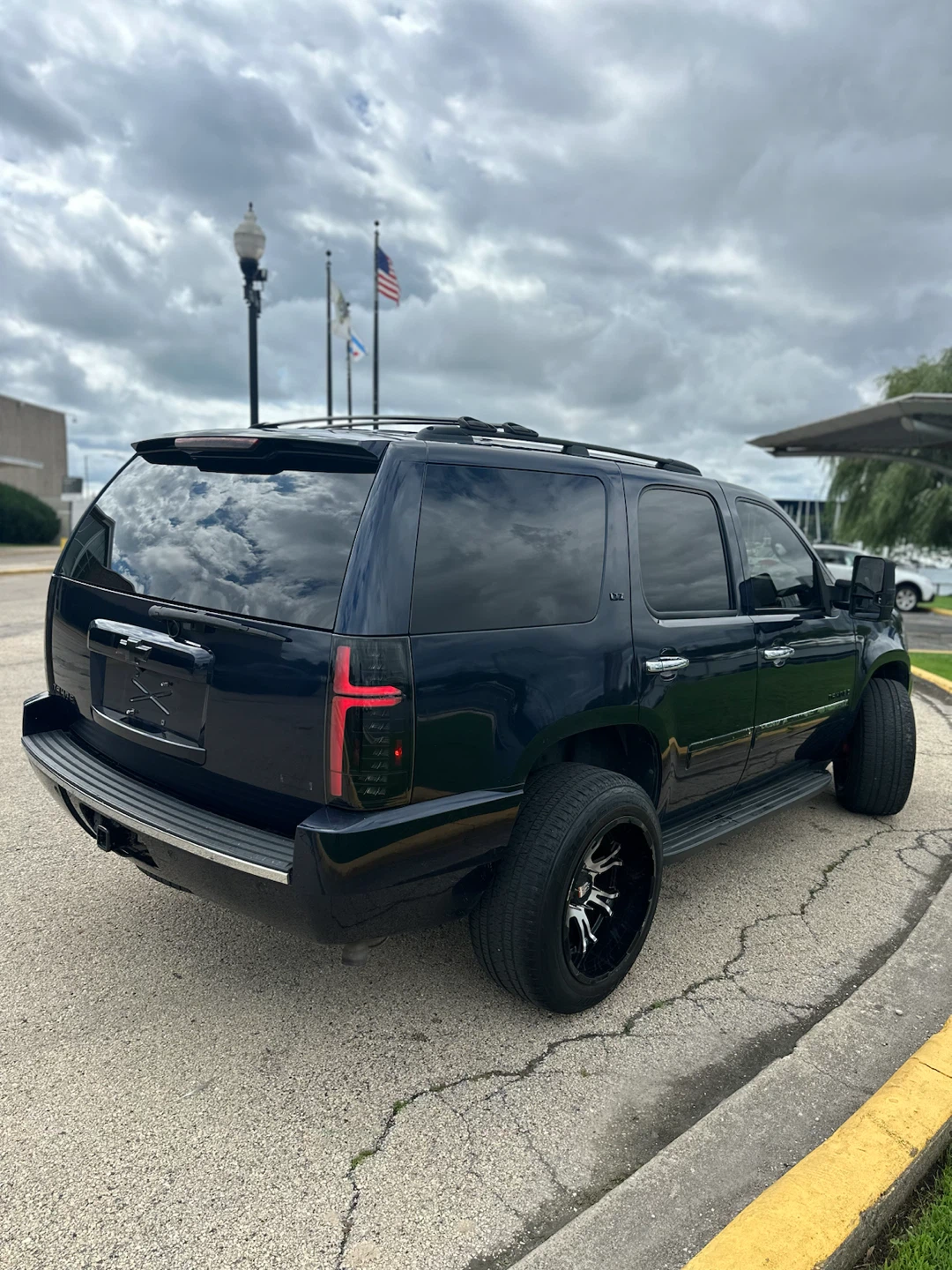 2009 Chevrolet Tahoe LTZ - photo 3