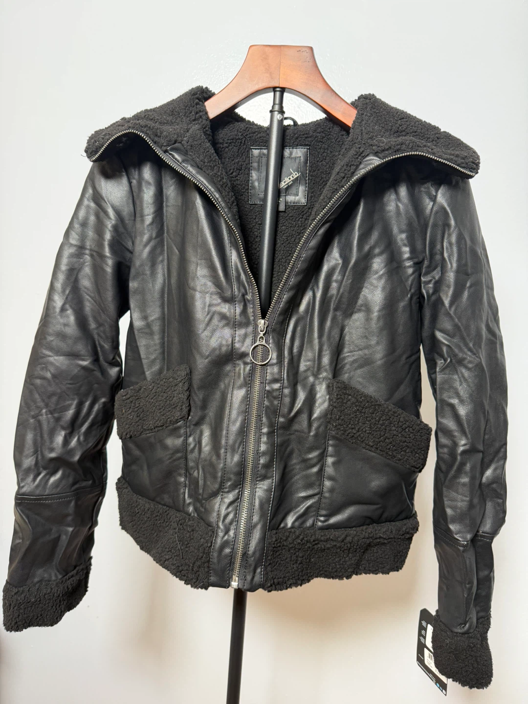 Black Faux Leather Lined Jacket new with tags - photo 3