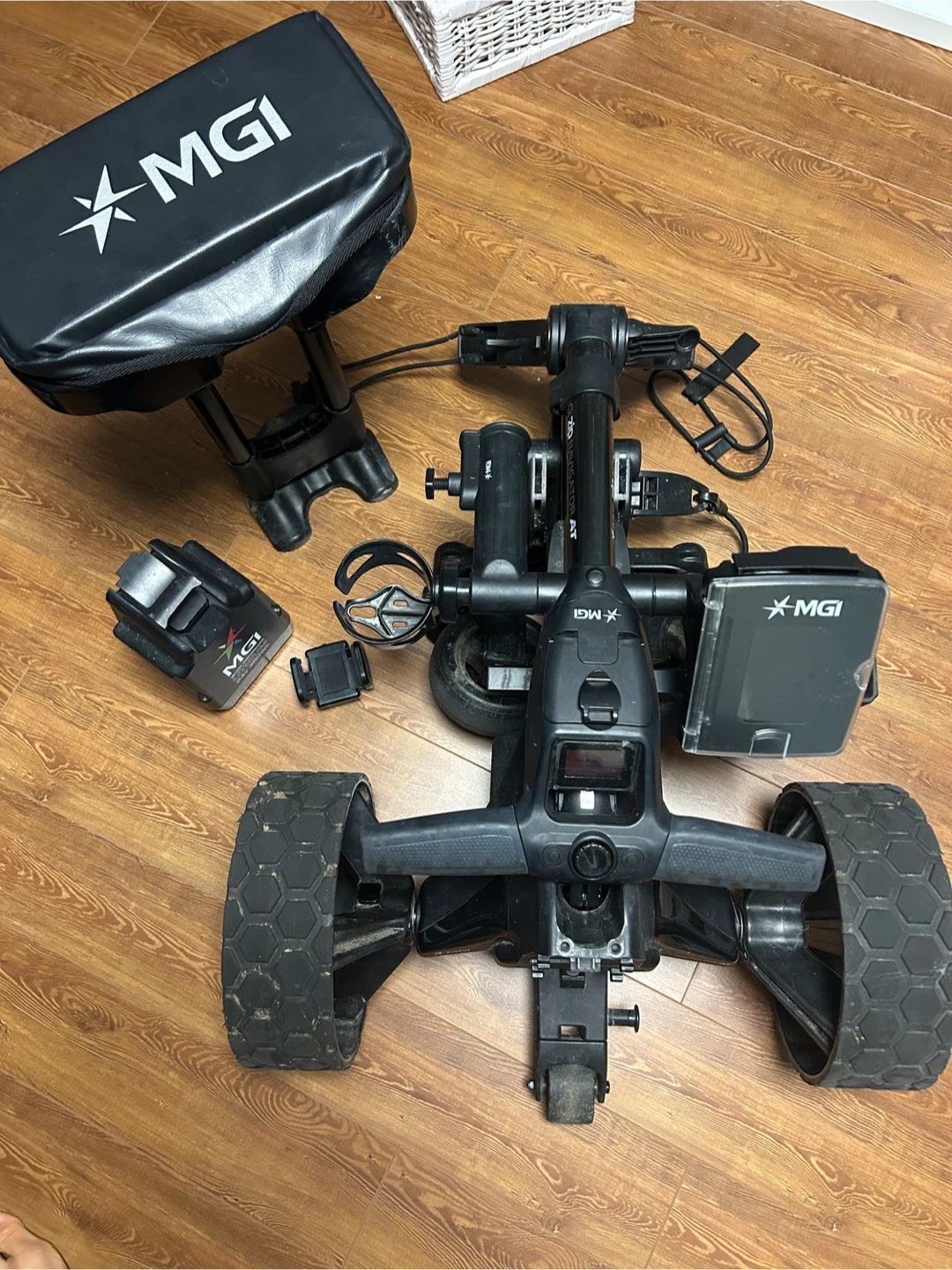 MGI zip navigator electric golf cart