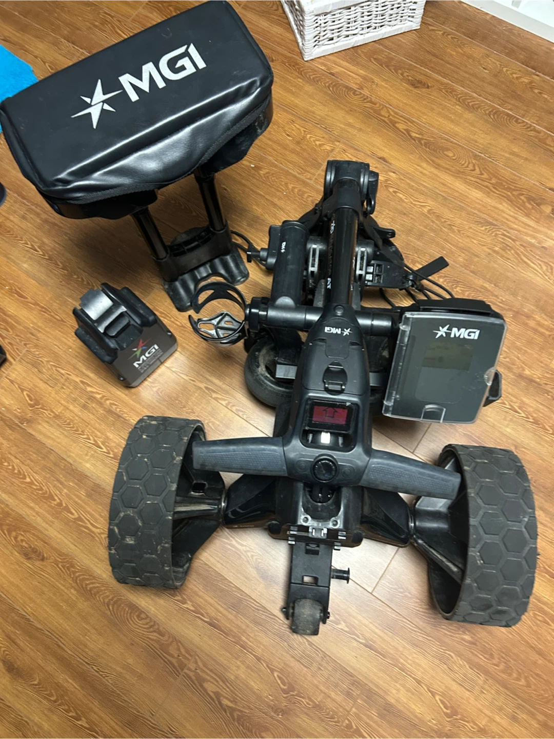 MGI zip navigator electric golf cart - photo 2