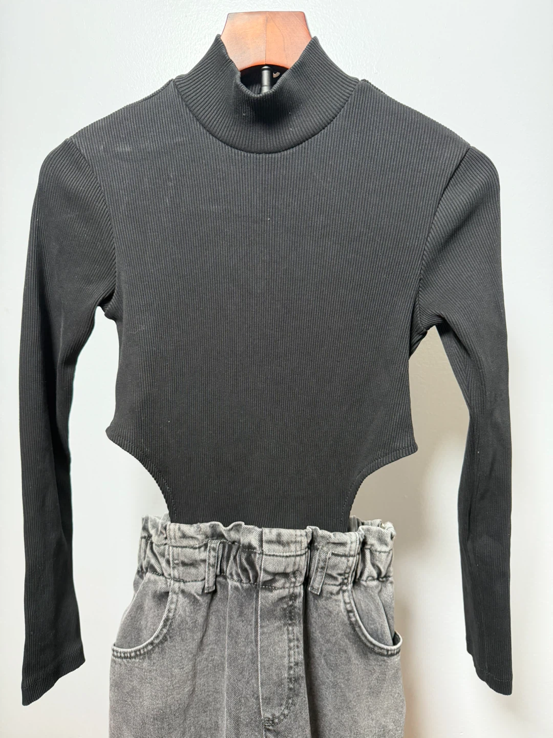 Zara Black Ribbed Cutout Mock Neck Long Sleeve Bodysuit - photo 2