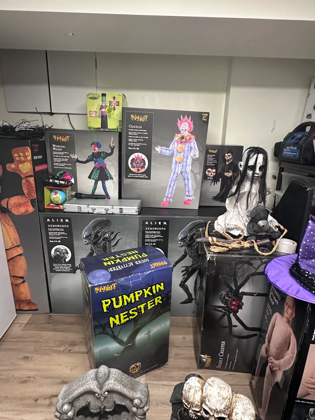 Halloween animatronics and costumes DM FOR PRICE AD ITS NOT $1 - photo 2