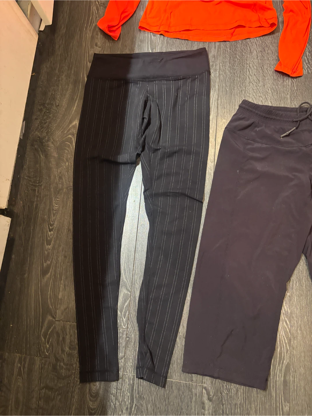 3 Lululemon workout gear + 4 Free SMALL - photo 3