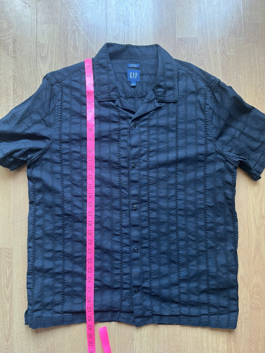 GAP Black Short Sleeve Button-Up Shirt - Men’s Large - photo 4