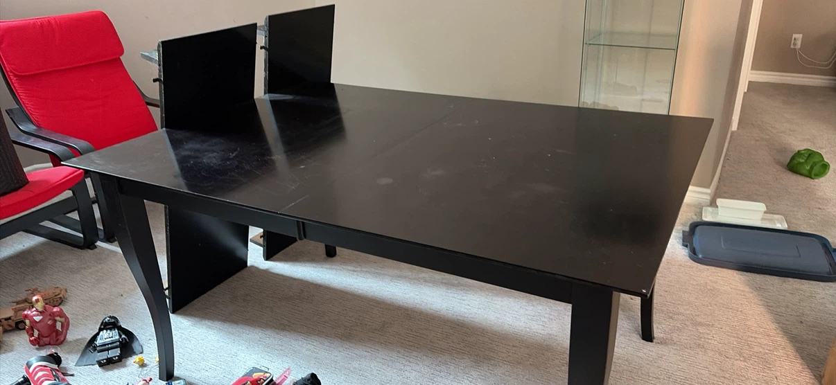 Dining Table and 6 Chairs