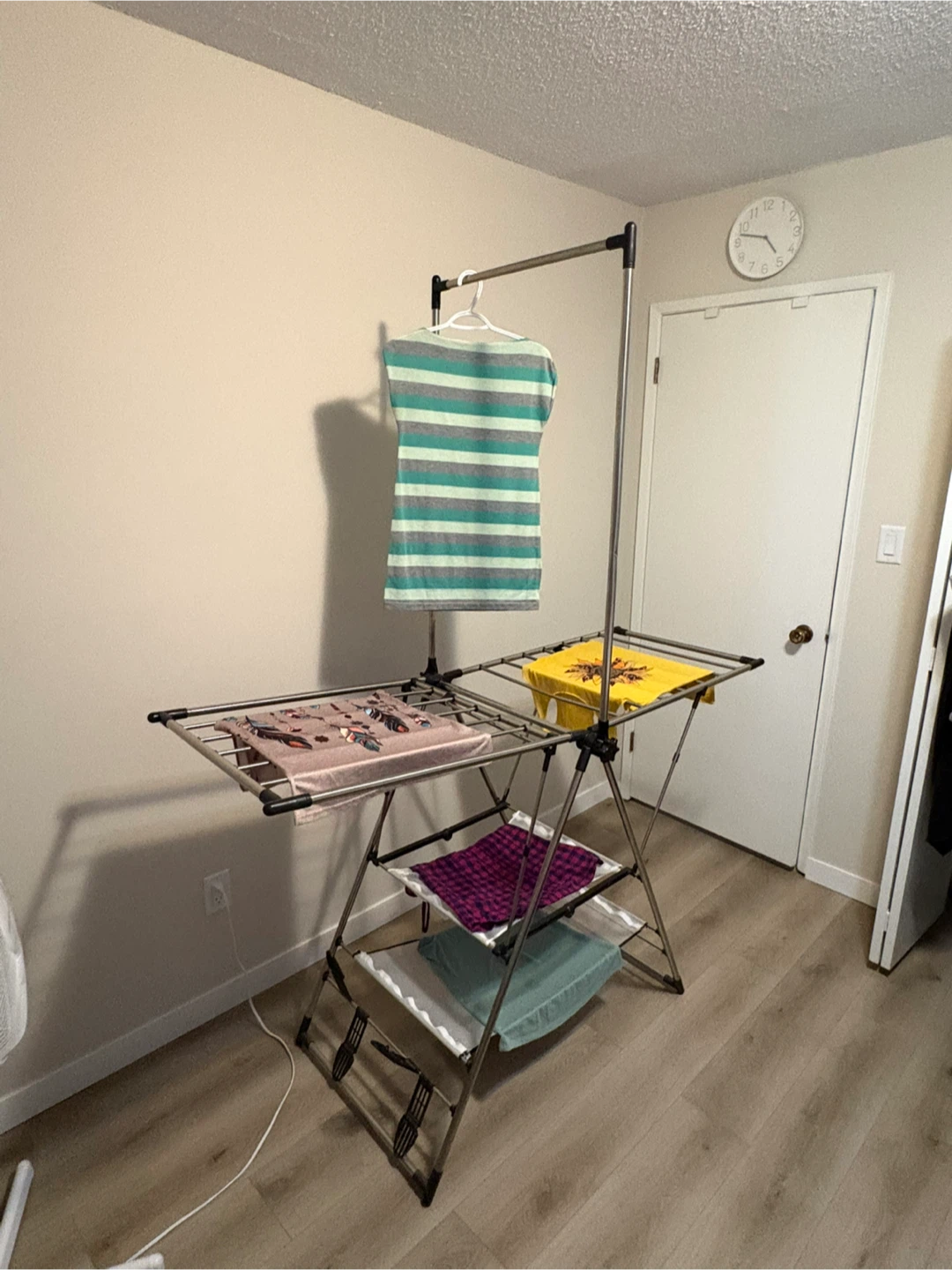 Foldable Drying Rack with Hanging Bar