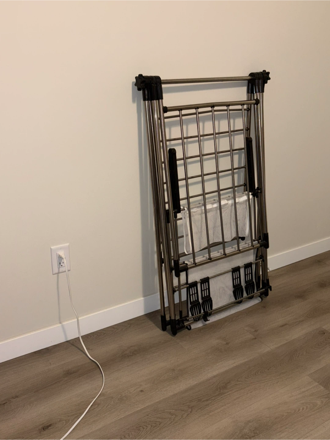 Foldable Drying Rack with Hanging Bar - photo 2