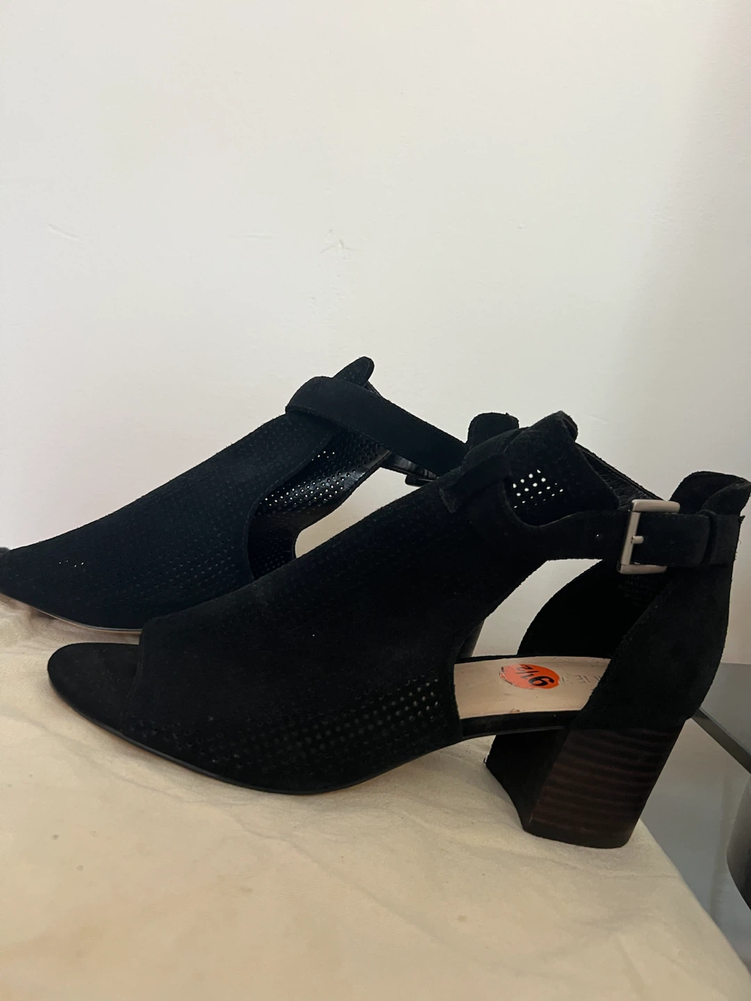 Nine West Black Suede Peep Toe Heels Size 9.5 - photo 4