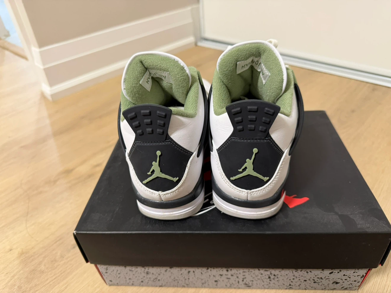 Jordan 4 Retro 'Olive' Sneakers - Us 8 - $160 - photo 2