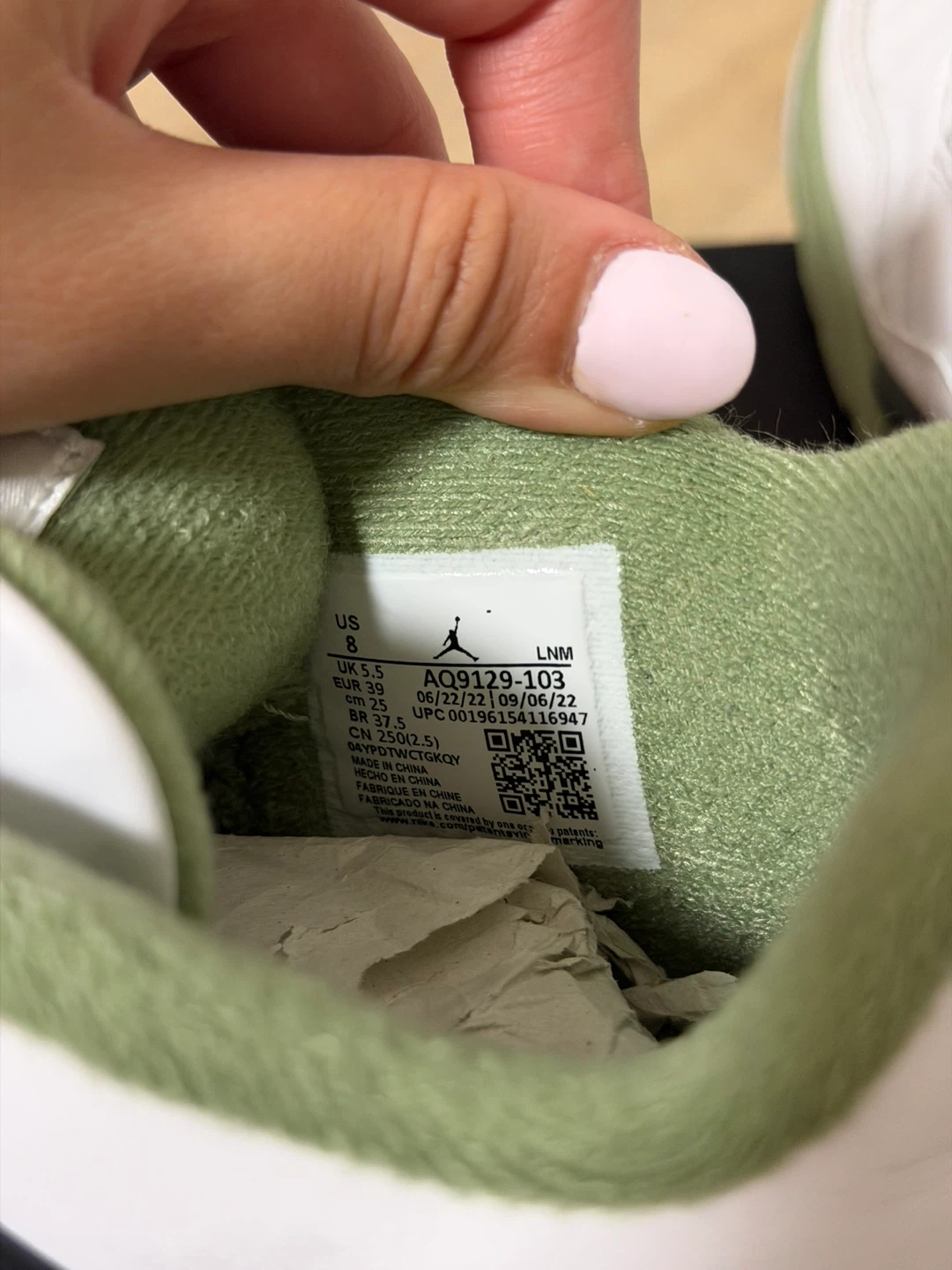Jordan 4 Retro 'Olive' Sneakers - Us 8 - $160 - photo 3