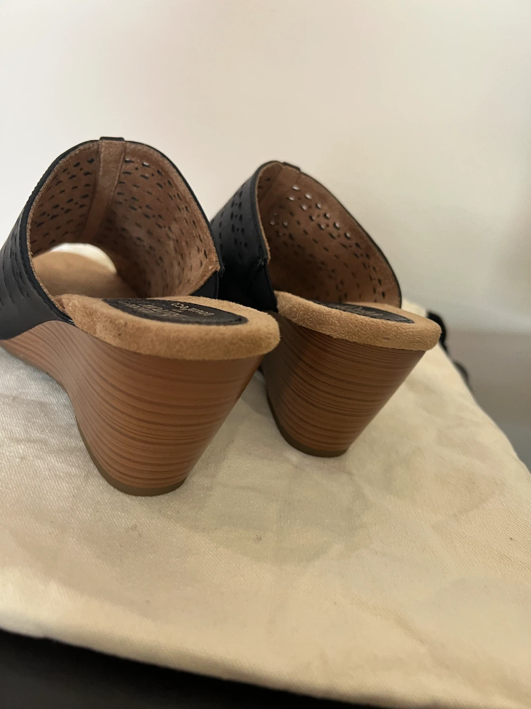 Croft & Barrow Black Wedge Sandals - photo 5