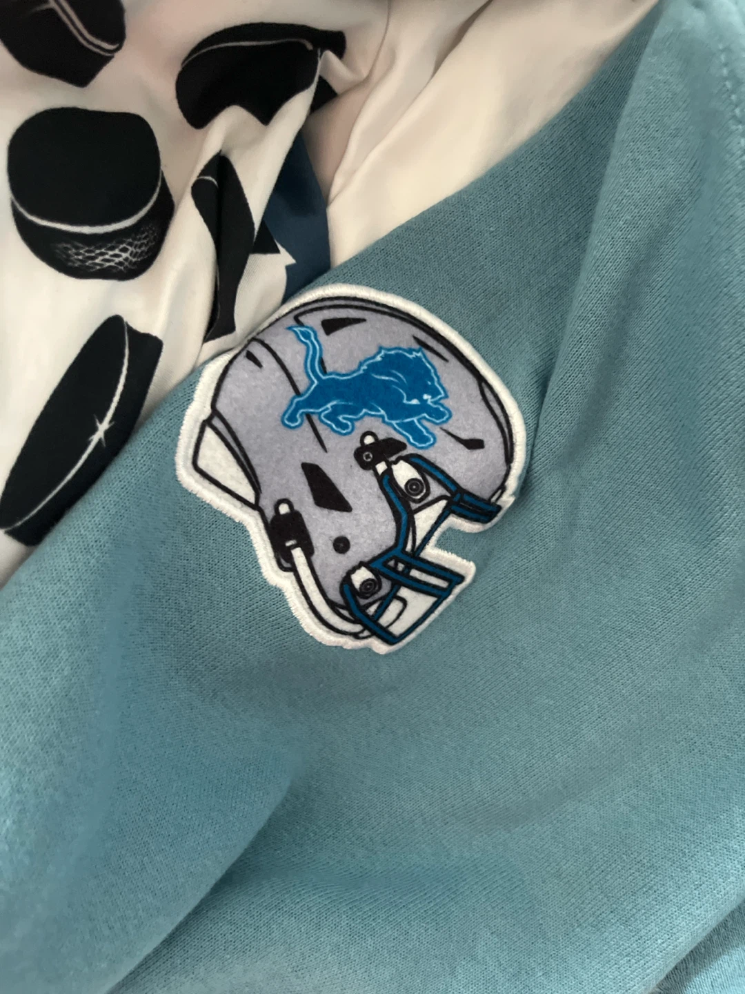 Detroit Lions Boathouse Sweater: Store bought pice 85+tax - photo 4