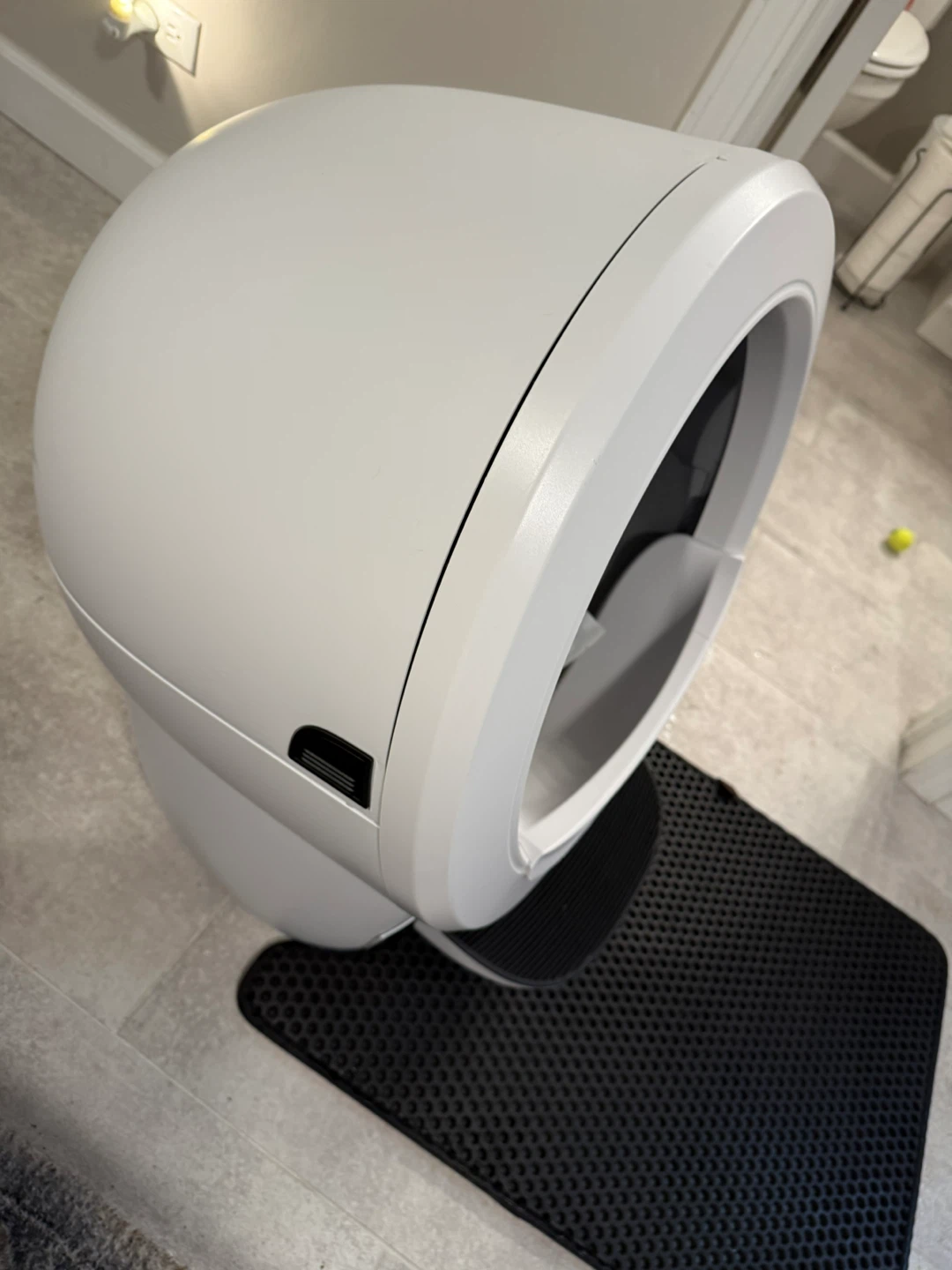 Litter Robot 4 - like new - photo 3