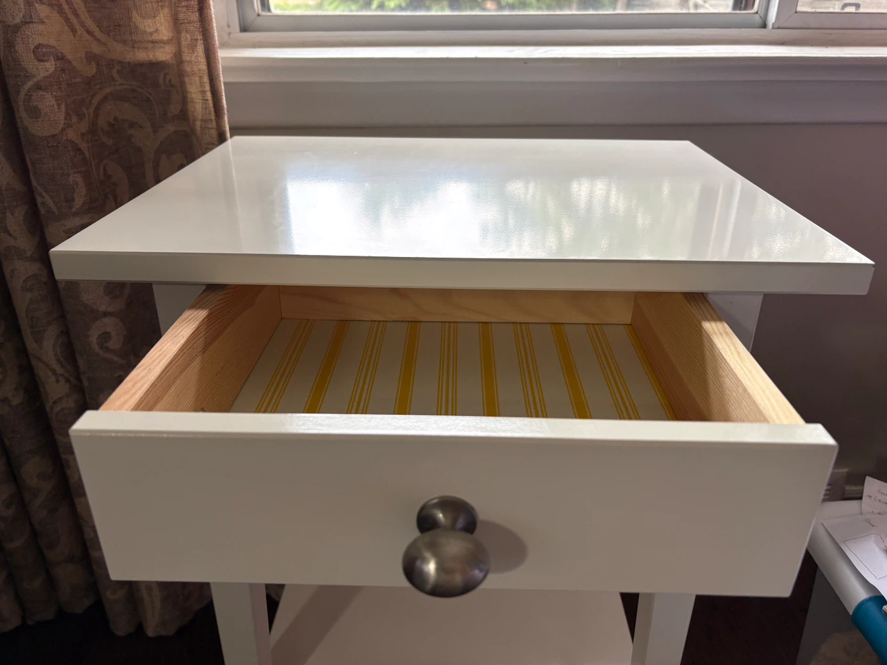 IKEA Hemnes White Bedside Table - photo 2