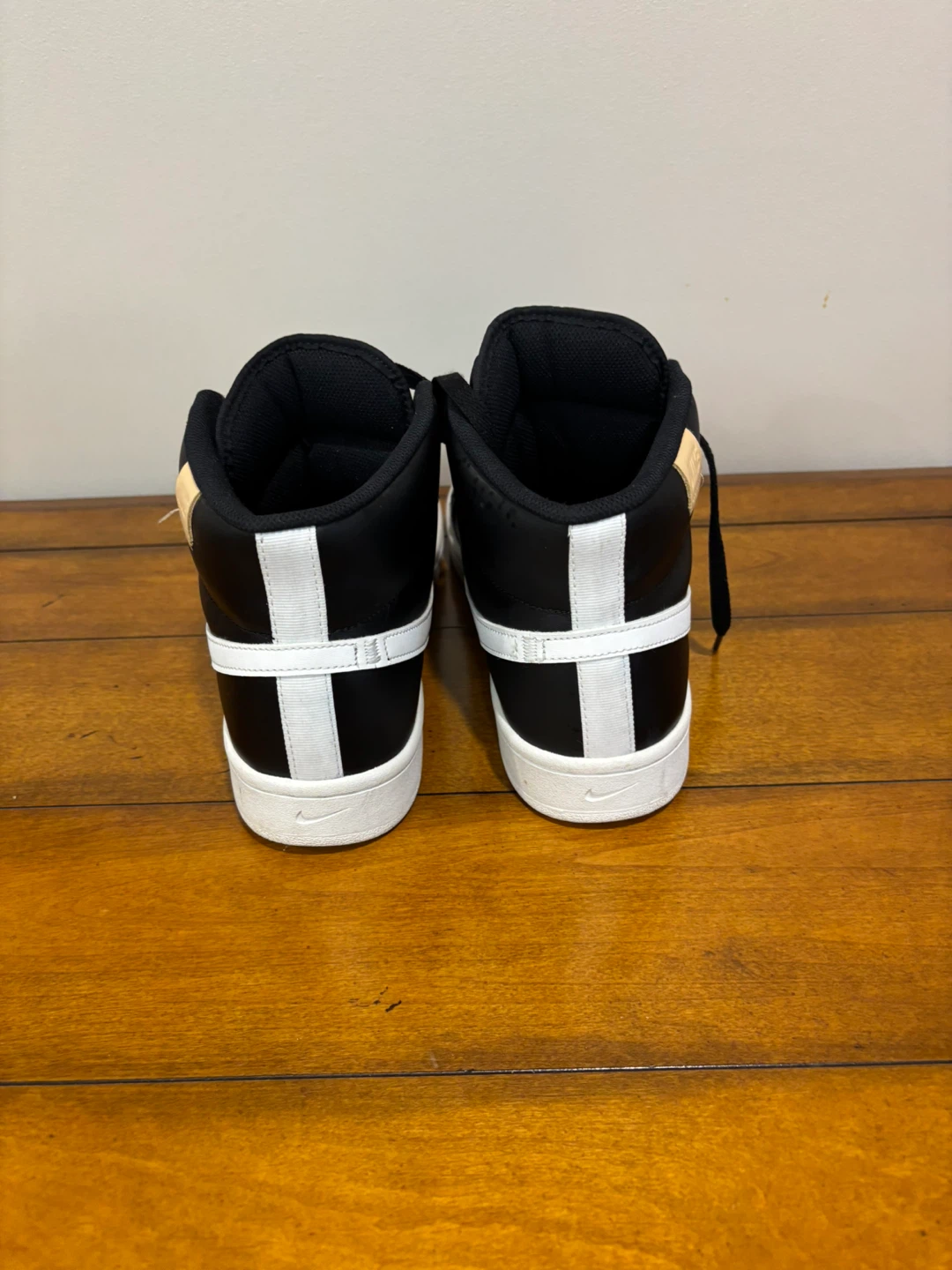 Nike Black Mid-Top Sneakers 12 US - photo 4