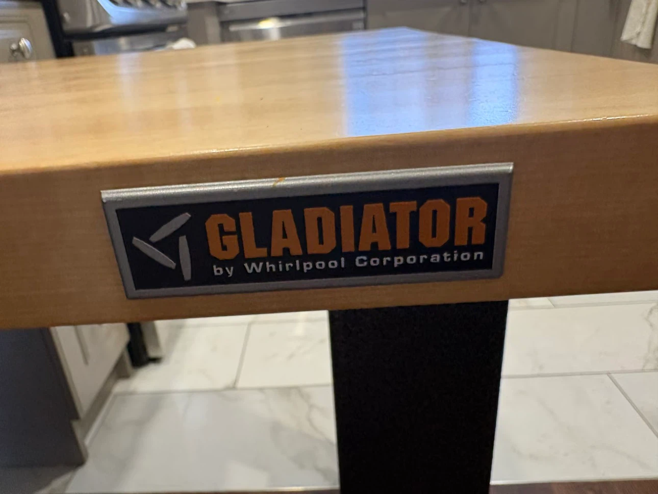 Gladiator Adjustable Height Workbench - 4 feet - photo 3