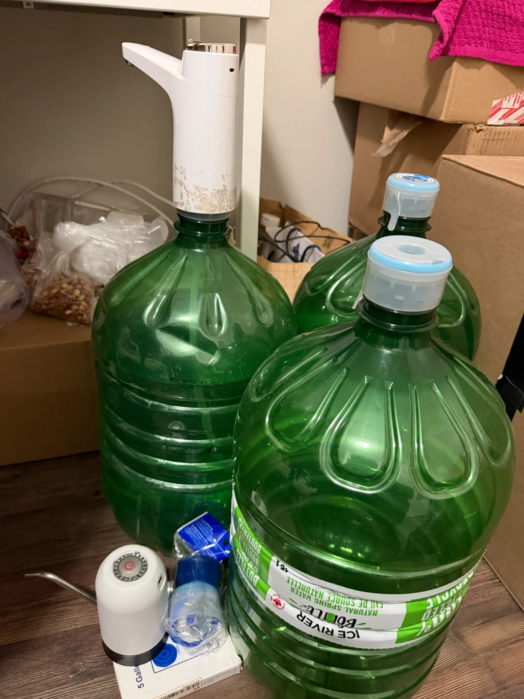 Water Bottles with Water Dispenser Pumps - photo 3