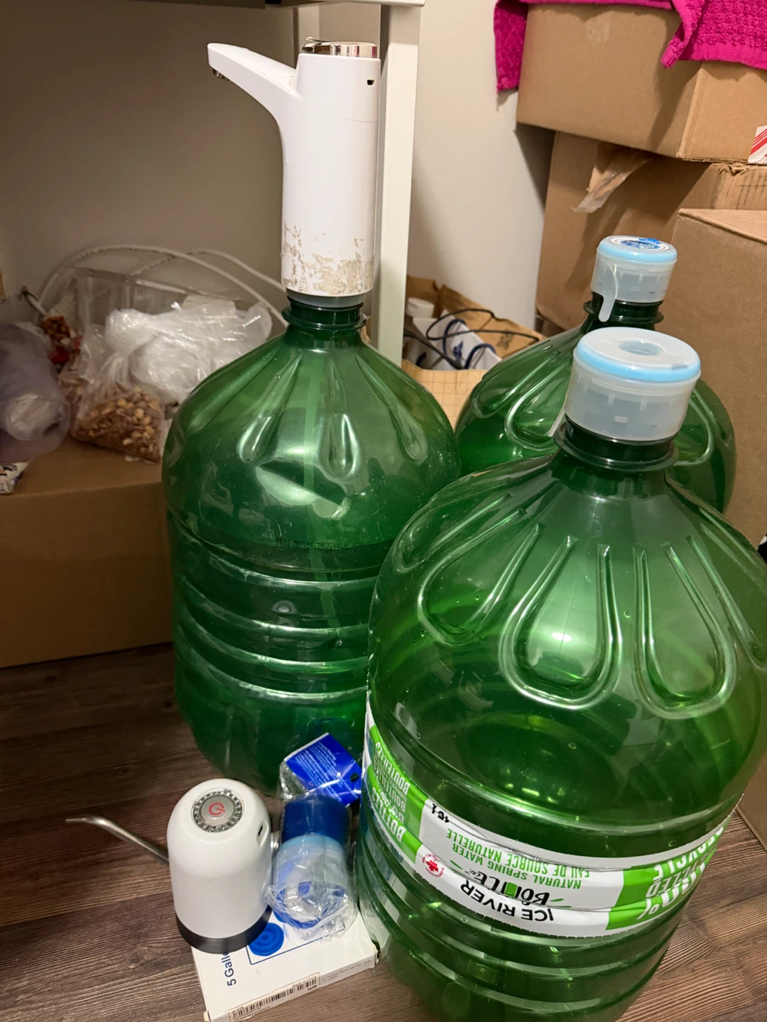 Water Bottles with Water Dispenser Pumps - photo 4