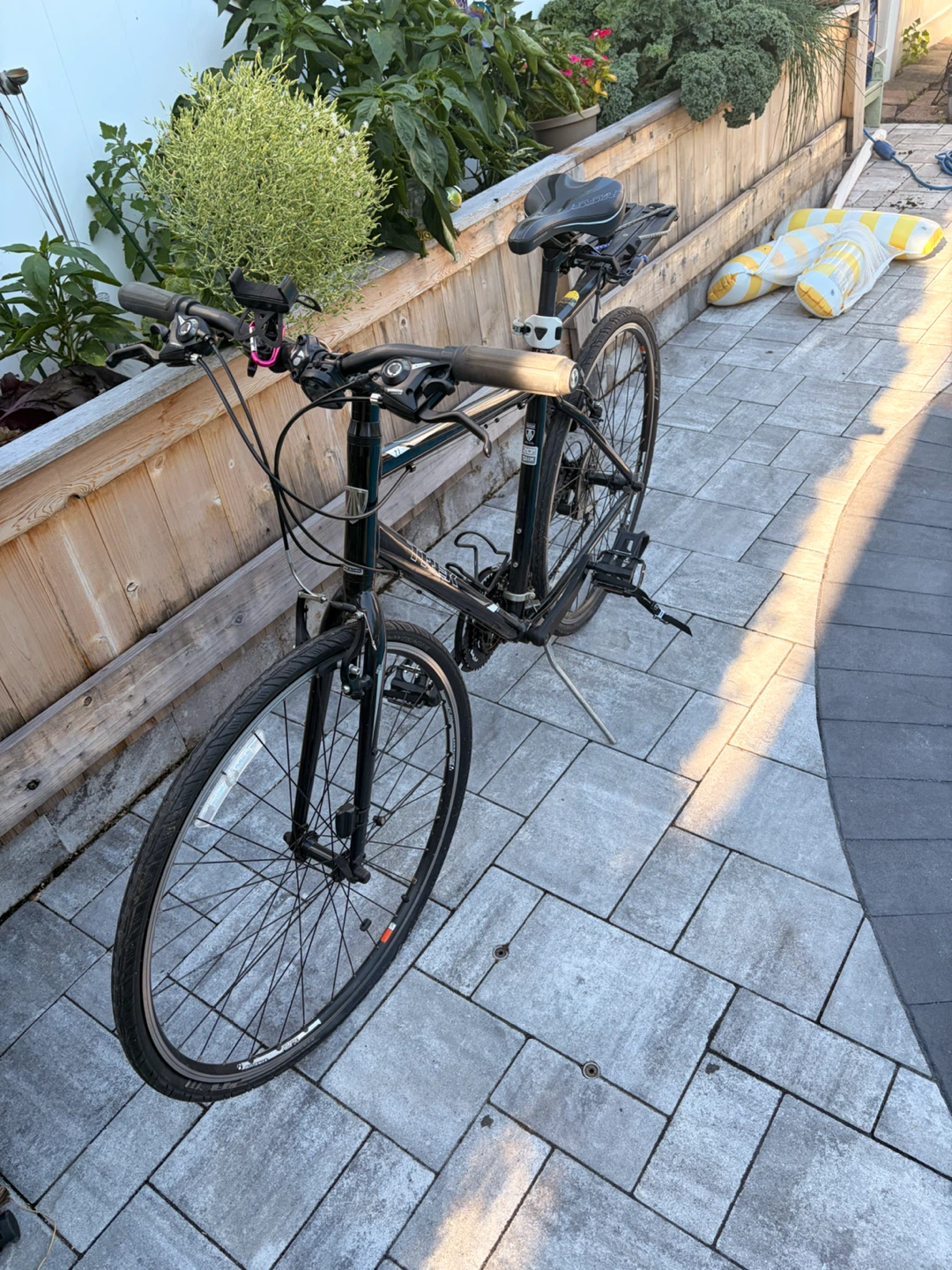 Trek FX 2 Disc Hybrid Bike