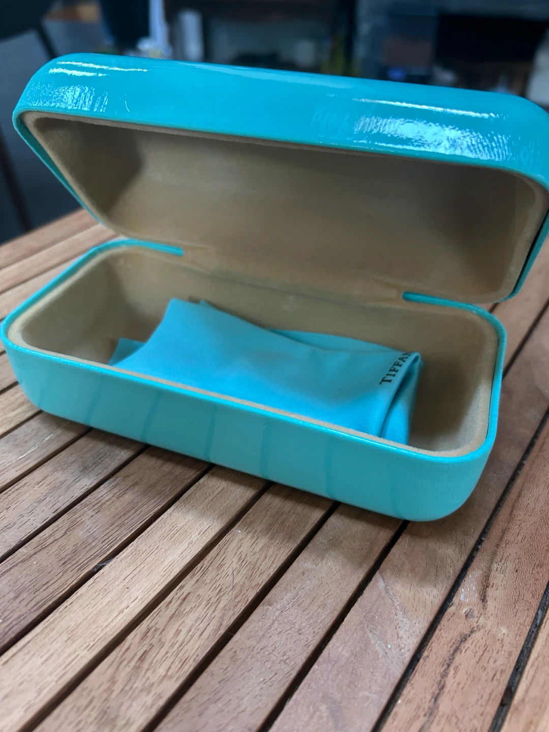 Tiffany & Co Sunglasses - Tiffany Blue Case + Cloth Included - photo 5