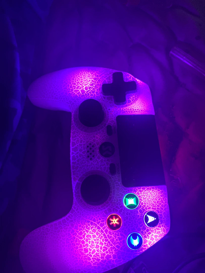 Custom Cracked LED Gaming Controller