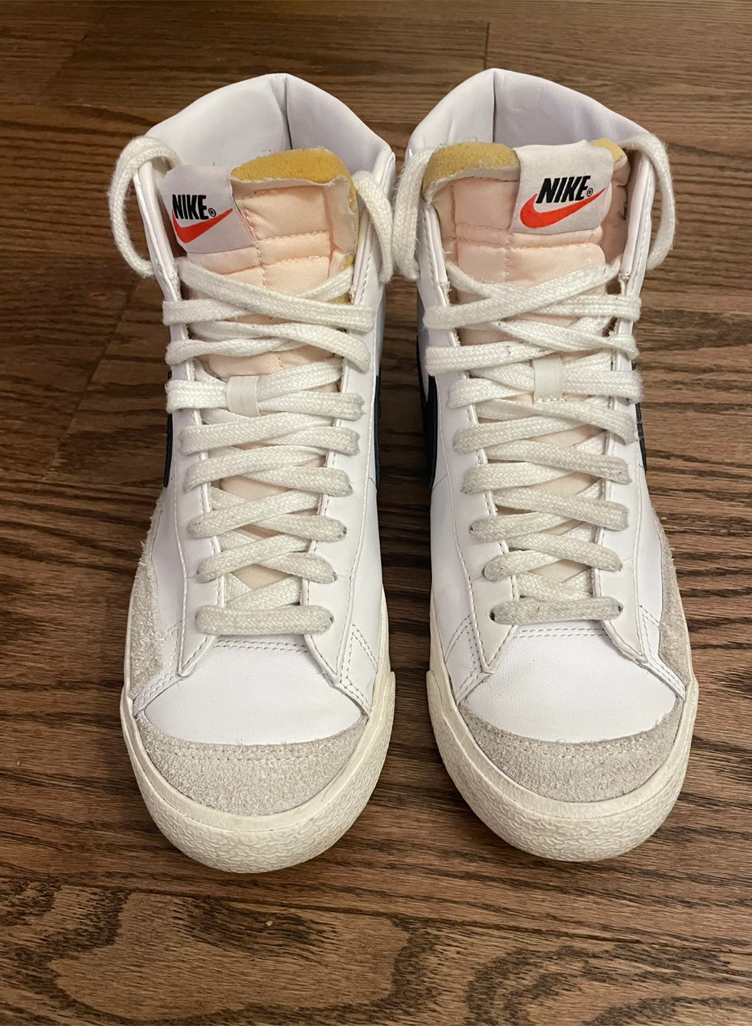 Women’s Nike Blazers sz. 8.5 - photo 4