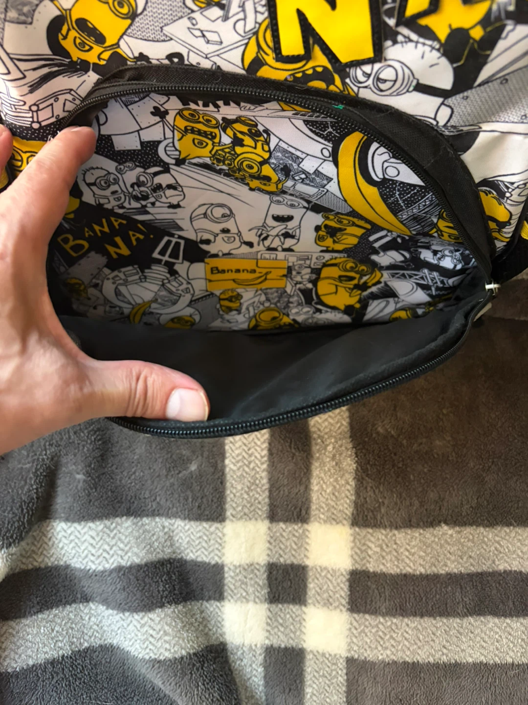 Despicable Me Minions Backpack - SEE PICS - photo 4